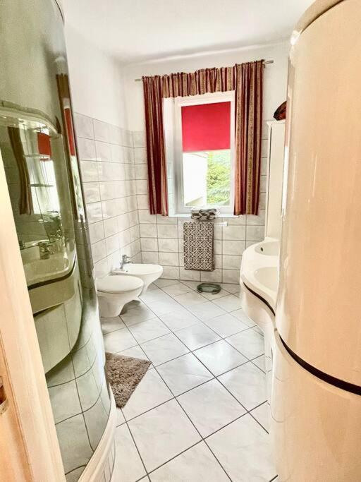 Beautiful Villa With Garden In Milanowek Екстер'єр фото