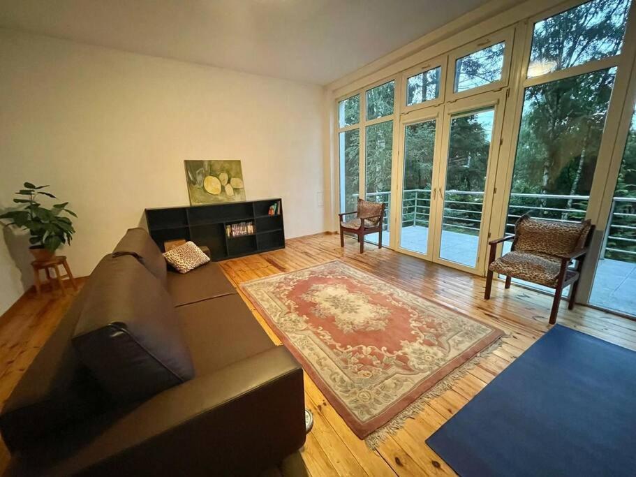 Beautiful Villa With Garden In Milanowek Екстер'єр фото