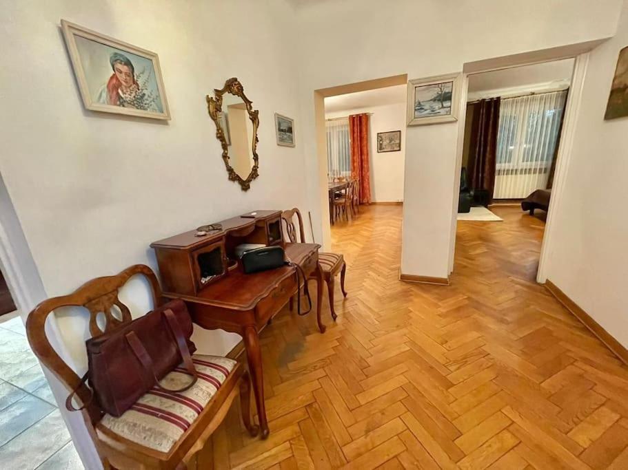 Beautiful Villa With Garden In Milanowek Екстер'єр фото