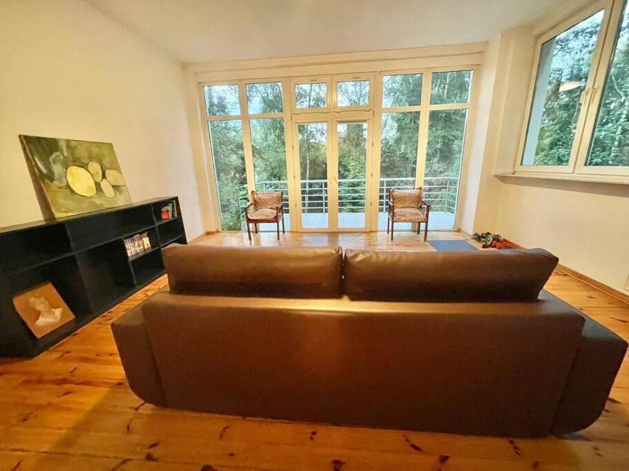 Beautiful Villa With Garden In Milanowek Екстер'єр фото