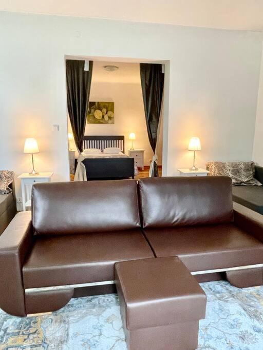Beautiful Villa With Garden In Milanowek Екстер'єр фото